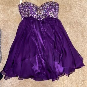 Purple Gemstone Embellished Prom/Hoco Dress